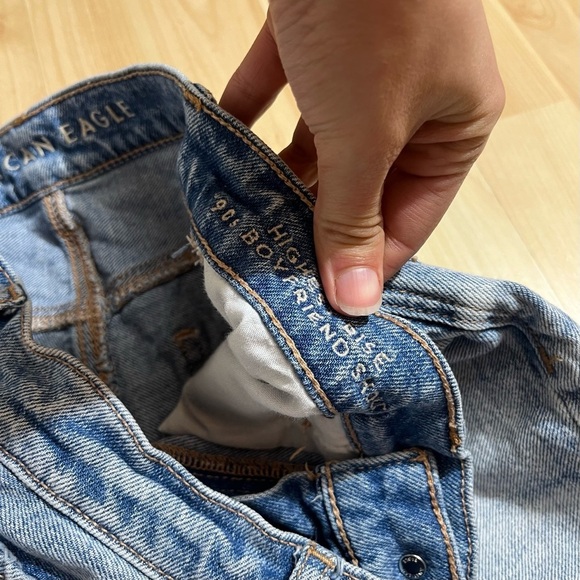 American Eagle Womens Light Wash Highest Rise 90s Boyfriend Short Size 2 - Picture 6 of 7